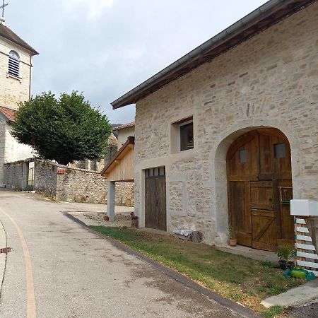 La Vie Du Bief Bed & Breakfast Bolozon Bagian luar foto